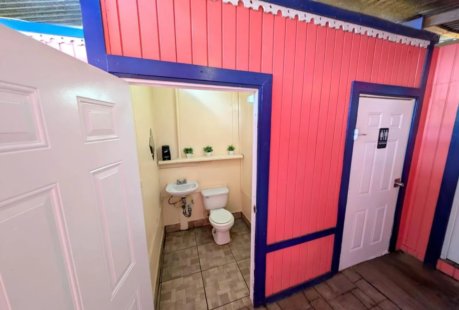 Waterside Inn Vieques Hostel