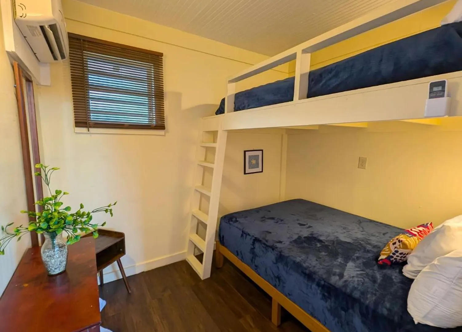 Waterside Inn Vieques Hostel